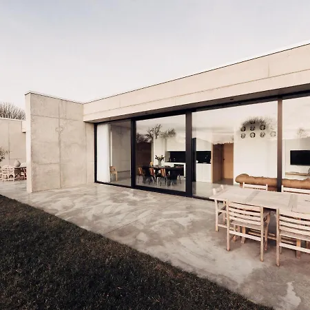 Βίλα With Garden