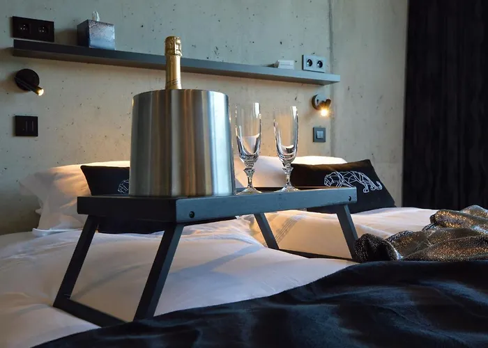 With Garden * Dalhem