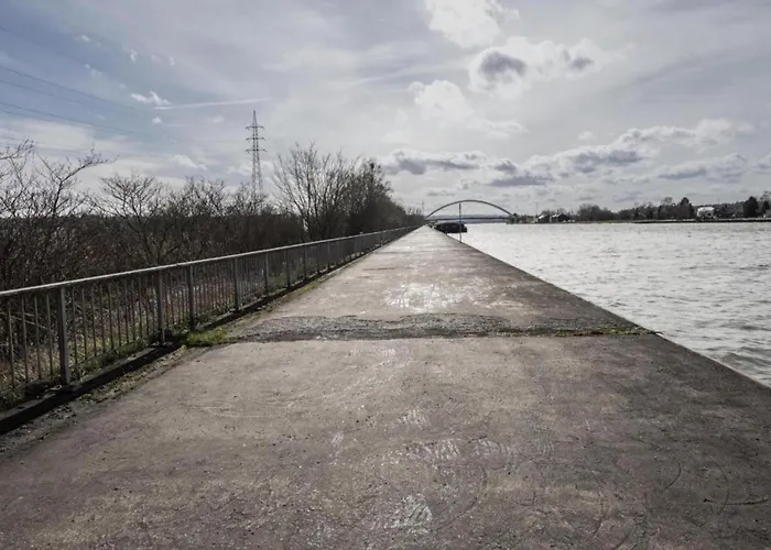 With Garden * Dalhem